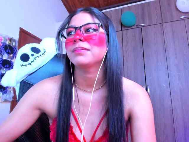 ALYSSON18 webcam