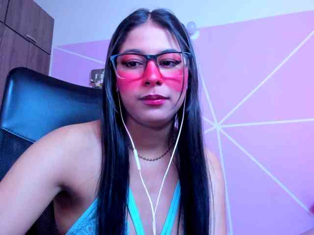 ALYSSON18 webcam