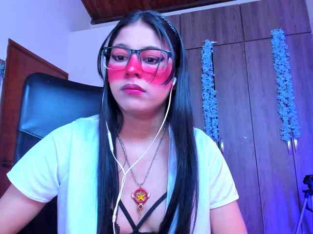 ALYSSON18 webcam