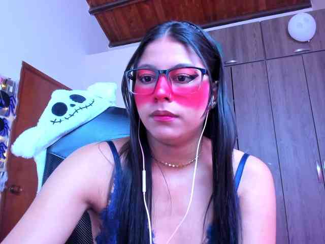 ALYSSON18 webcam