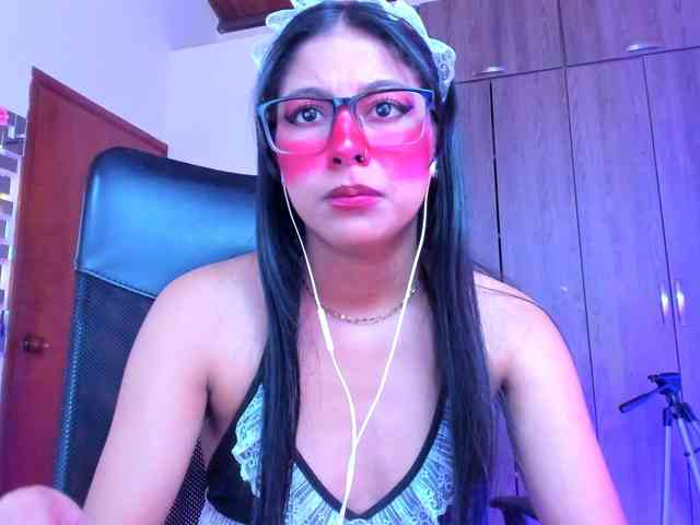 ALYSSON18 webcam
