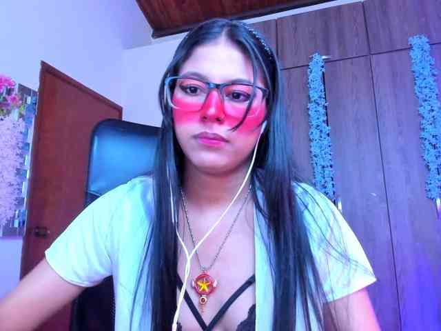 ALYSSON18 webcam