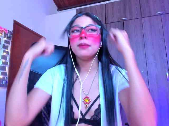 ALYSSON18 webcam