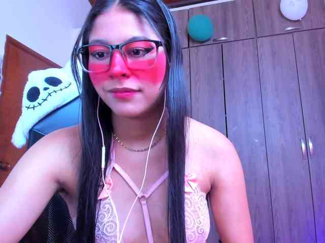 ALYSSON18 webcam