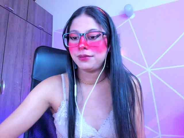 ALYSSON18 webcam
