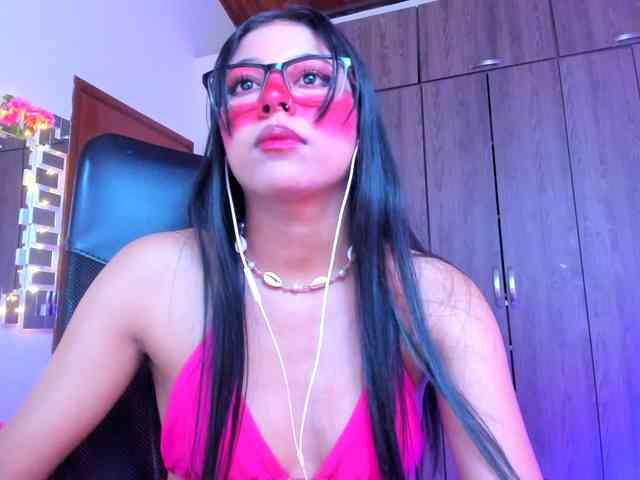 ALYSSON18 webcam