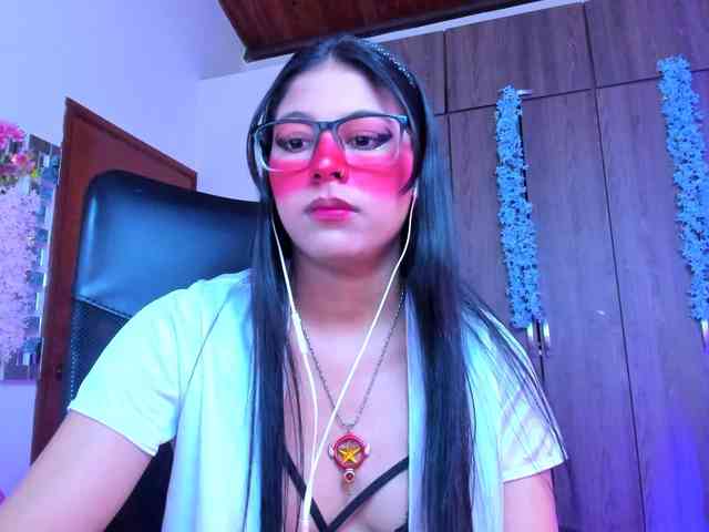 ALYSSON18 webcam