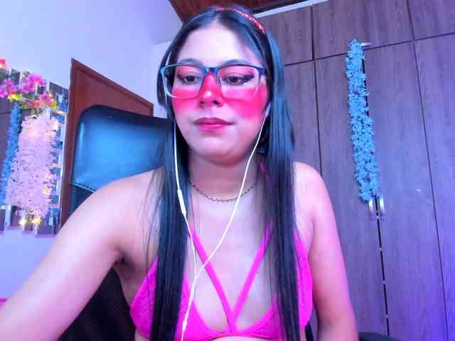 ALYSSON18 webcam