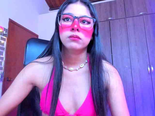 ALYSSON18 webcam