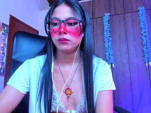 ALYSSON18 webcam