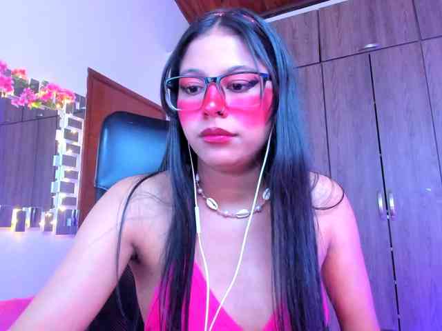 ALYSSON18 webcam
