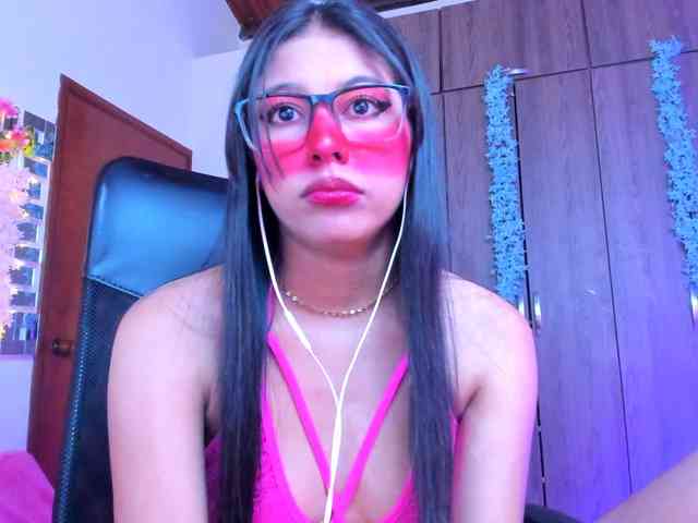 ALYSSON18 webcam