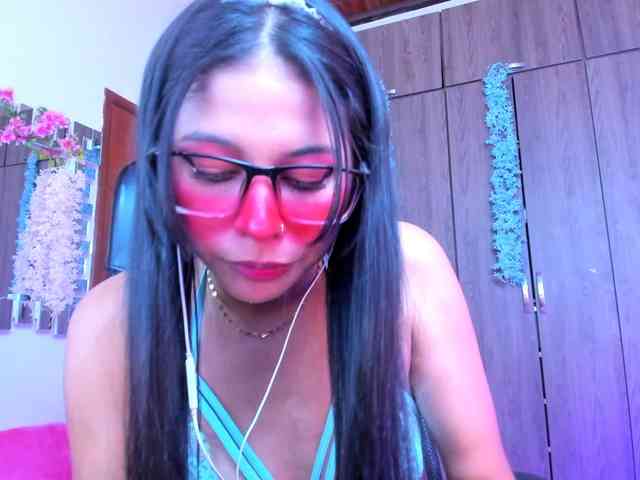 ALYSSON18 webcam