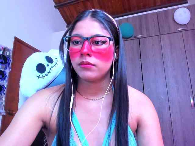 ALYSSON18 webcam