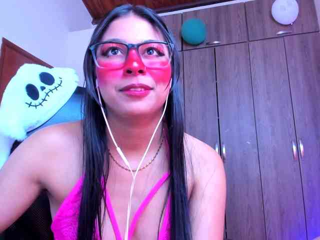 ALYSSON18 webcam