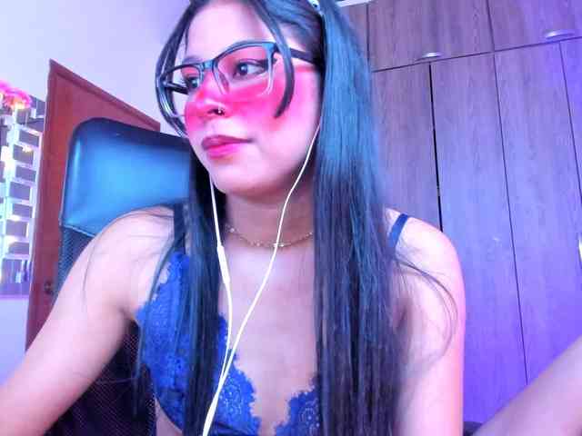 ALYSSON18 webcam