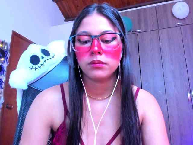 ALYSSON18 webcam