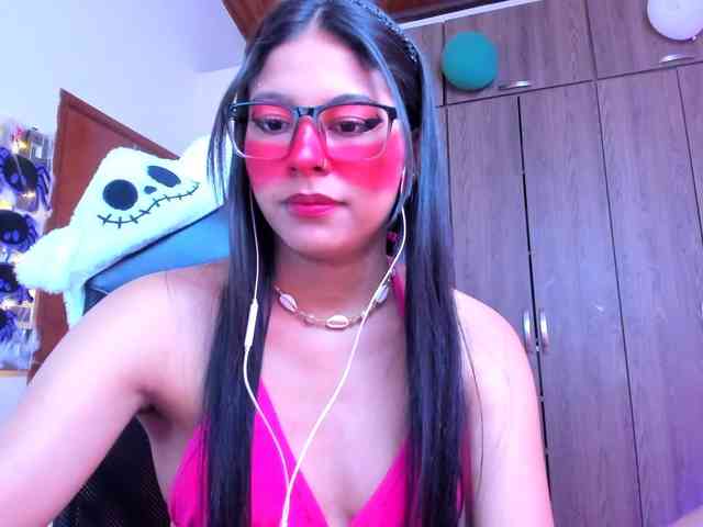 ALYSSON18 webcam