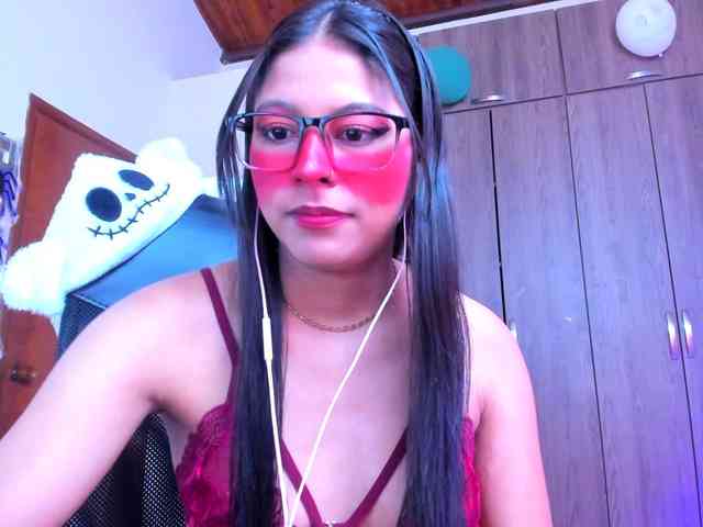 ALYSSON18 webcam