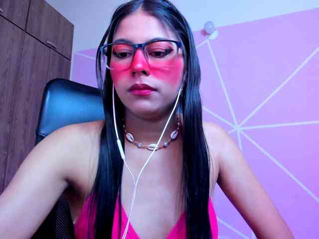 ALYSSON18 webcam