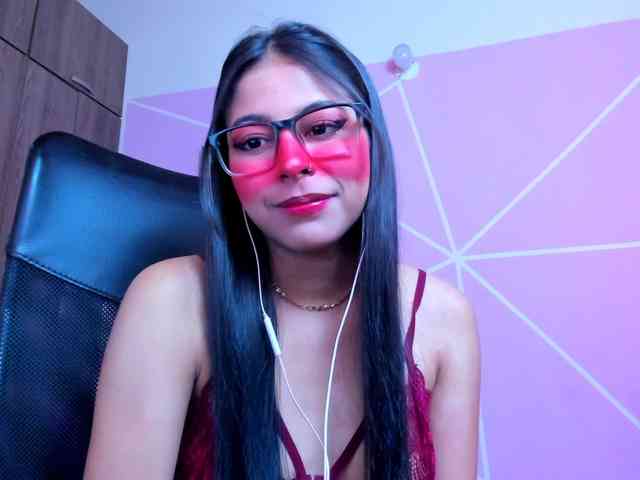 ALYSSON18 webcam