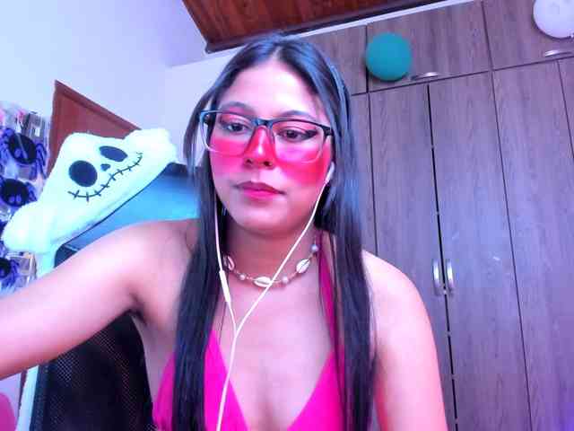 ALYSSON18 webcam