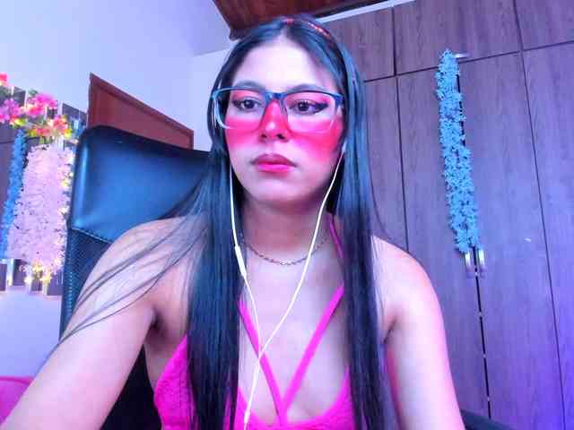 ALYSSON18 webcam