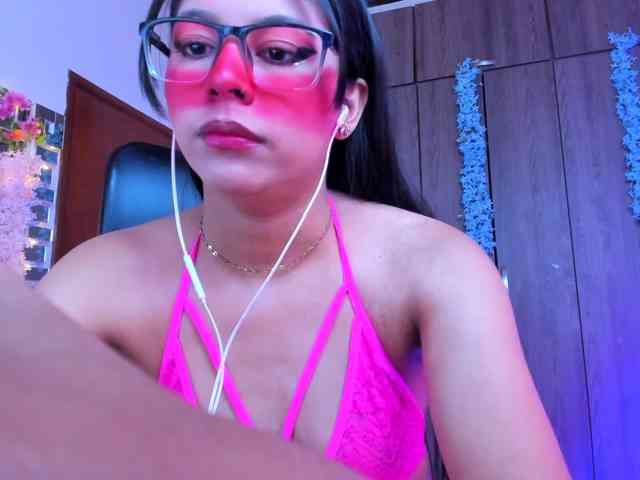 ALYSSON18 webcam