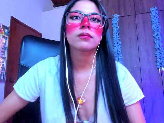ALYSSON18 webcam