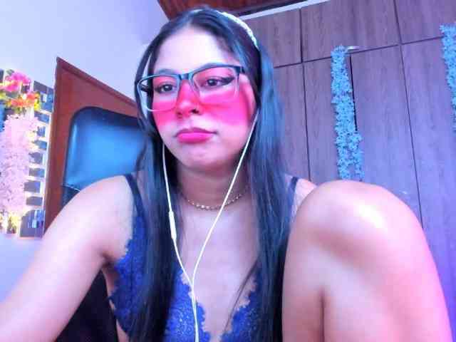 ALYSSON18 webcam