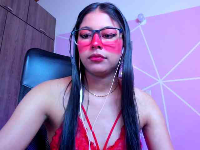 ALYSSON18 webcam