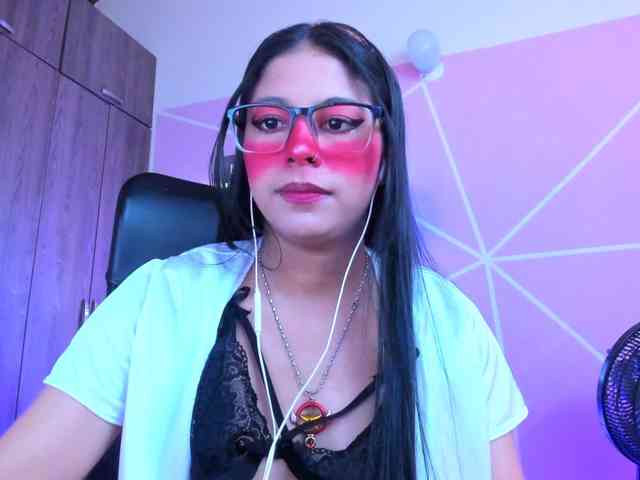 ALYSSON18 webcam