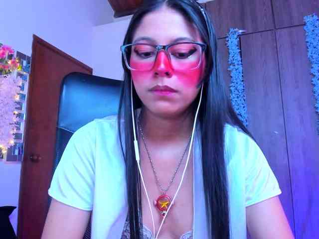 ALYSSON18 webcam