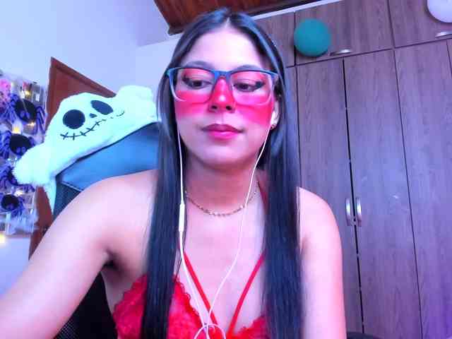 ALYSSON18 webcam