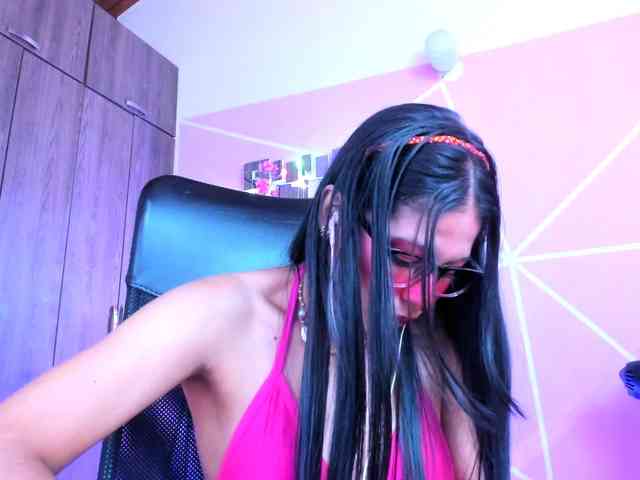 ALYSSON18 webcam