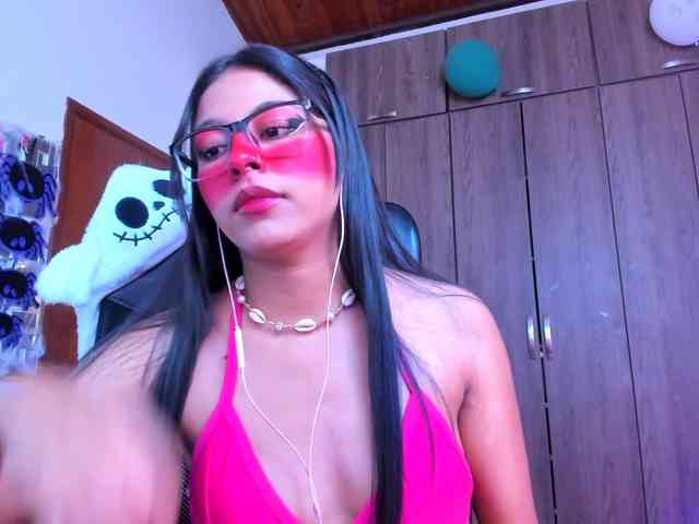 ALYSSON18 webcam