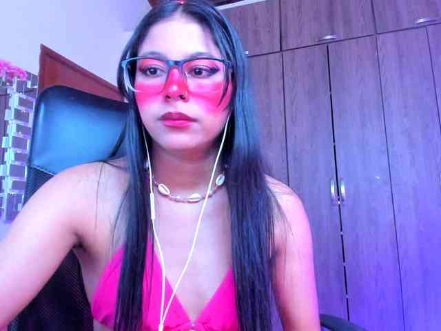 ALYSSON18 webcam