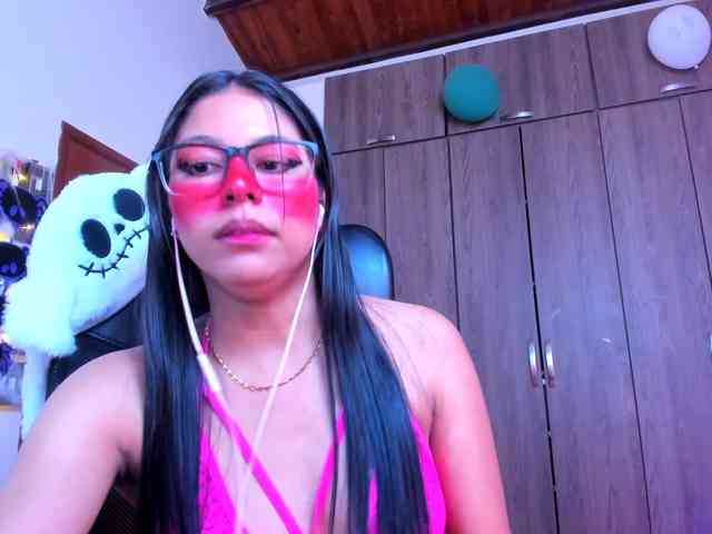 ALYSSON18 webcam