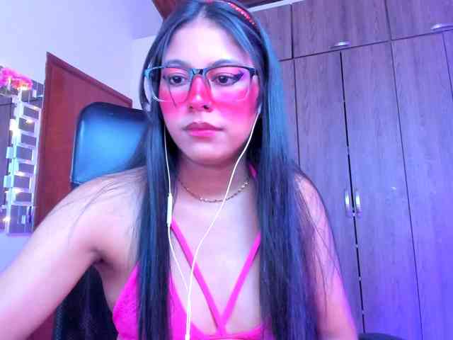 ALYSSON18 webcam