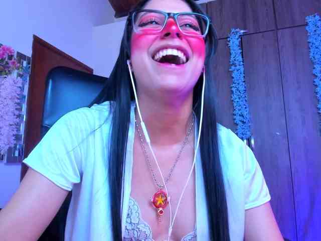 ALYSSON18 webcam