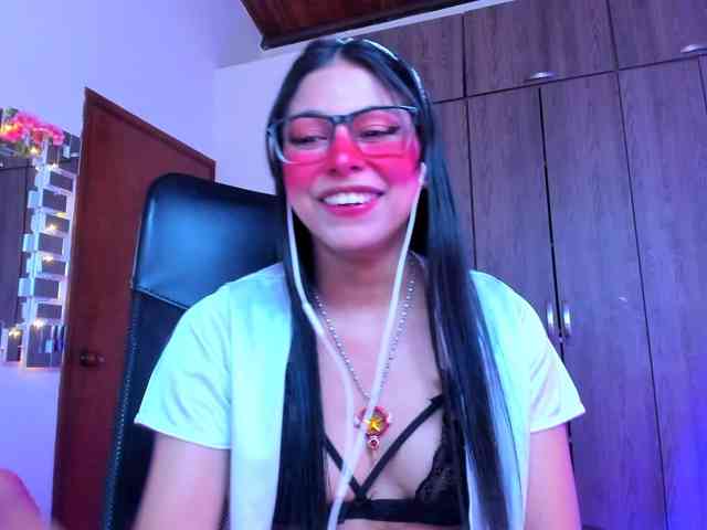 ALYSSON18 webcam