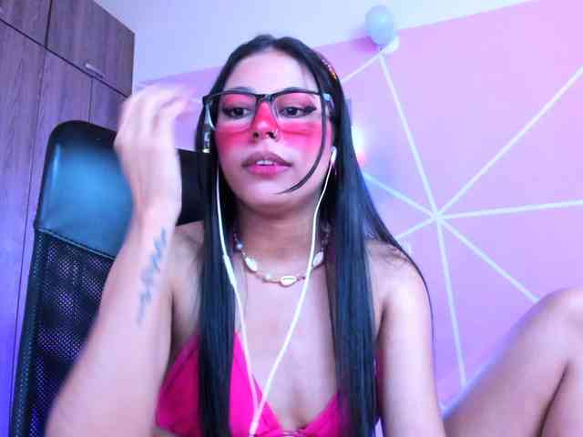 ALYSSON18 webcam