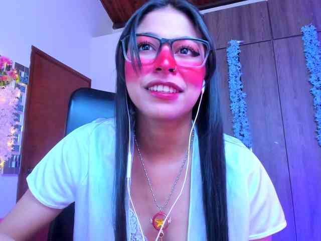 ALYSSON18 webcam