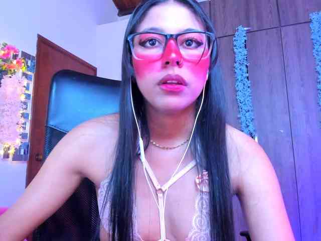 ALYSSON18 webcam