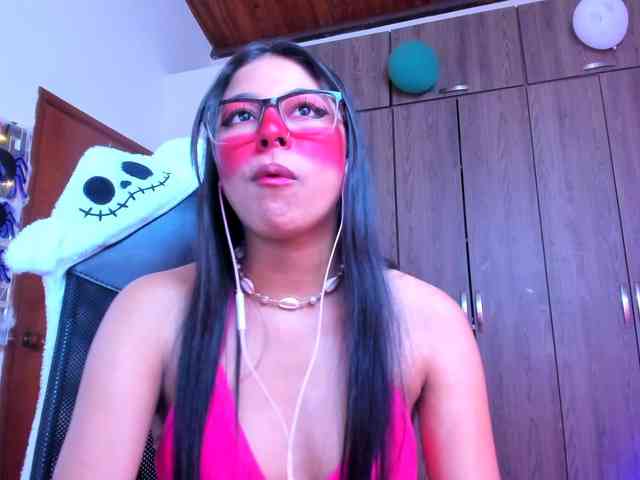 ALYSSON18 webcam