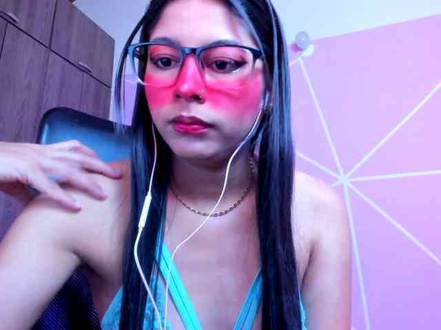 ALYSSON18 webcam