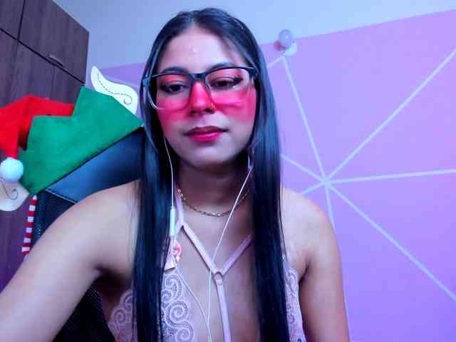 ALYSSON18 webcam