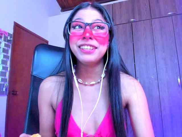 ALYSSON18 webcam