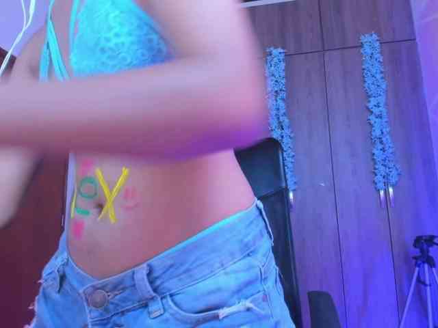 ALYSSON18 webcam