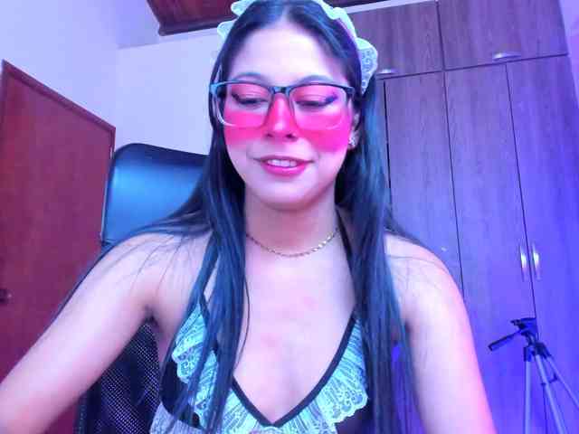 ALYSSON18 webcam